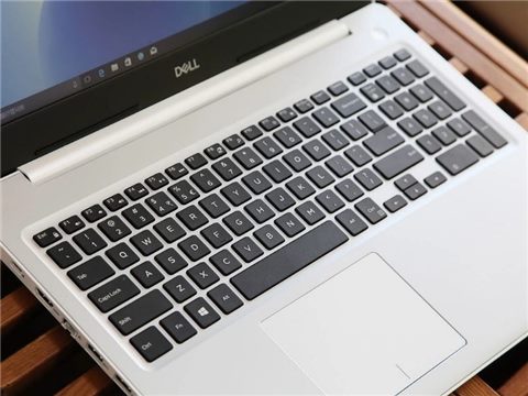 Dell Inspiron 5570 i7 8550U 8/256 FHD 